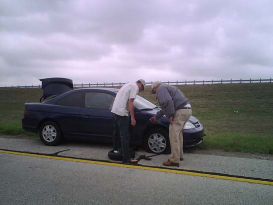Tire Changing Efforts outside Victoria, TX